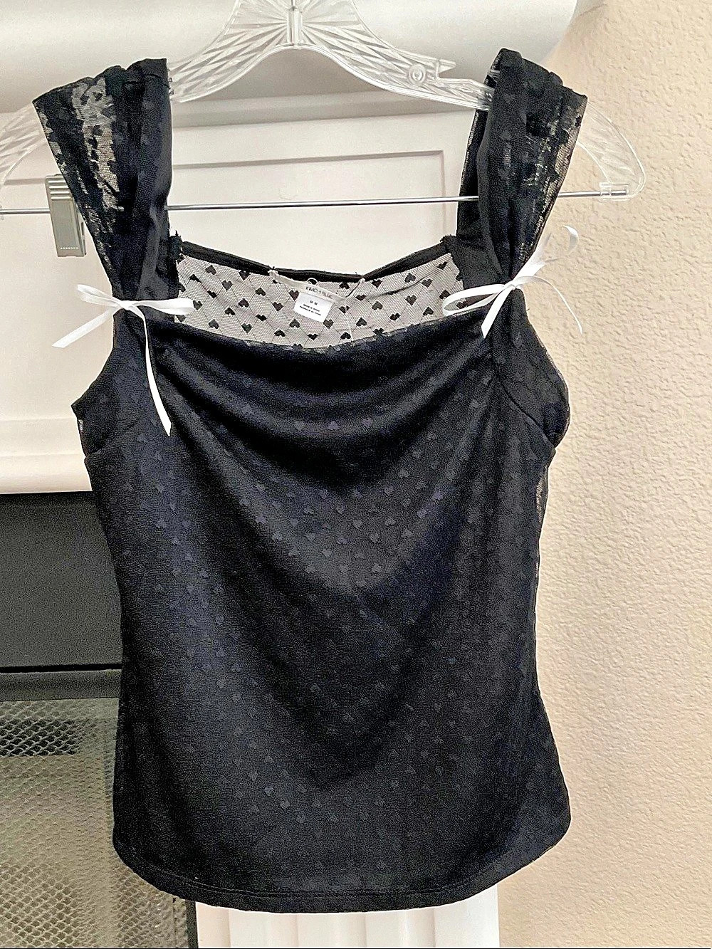 KIM & CUTE Black Lace Trim Short Sleeve Top Size Medium NWT